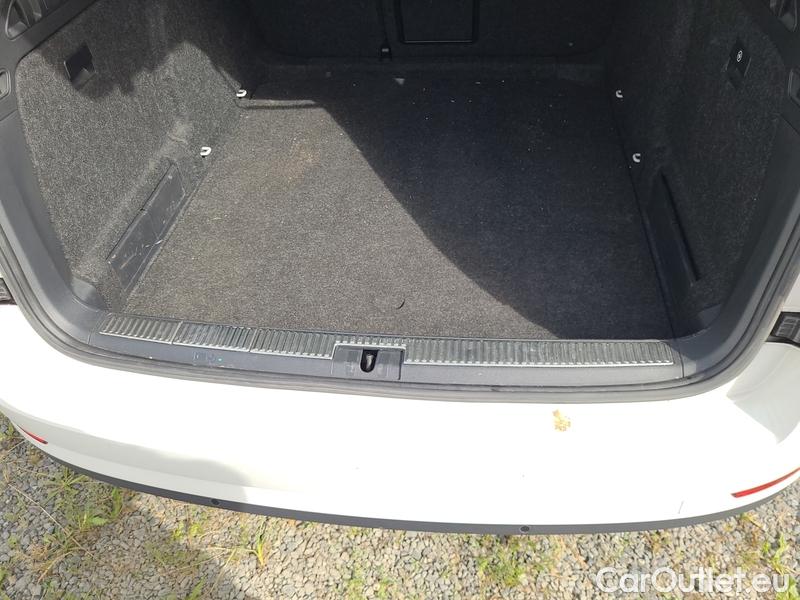 Skoda  Superb  Combi (3T5)(2010) Sup.C.FL2.0TDI 110 Style #10