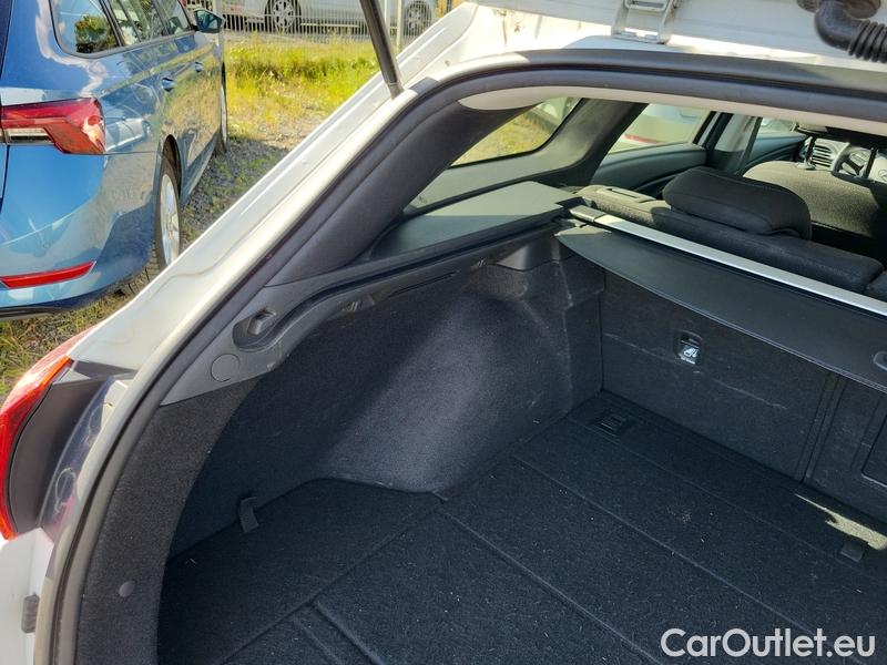  Hyundai  i30   cw (PD)(2017->)  kom.1.5T-GDI Family Smart #11