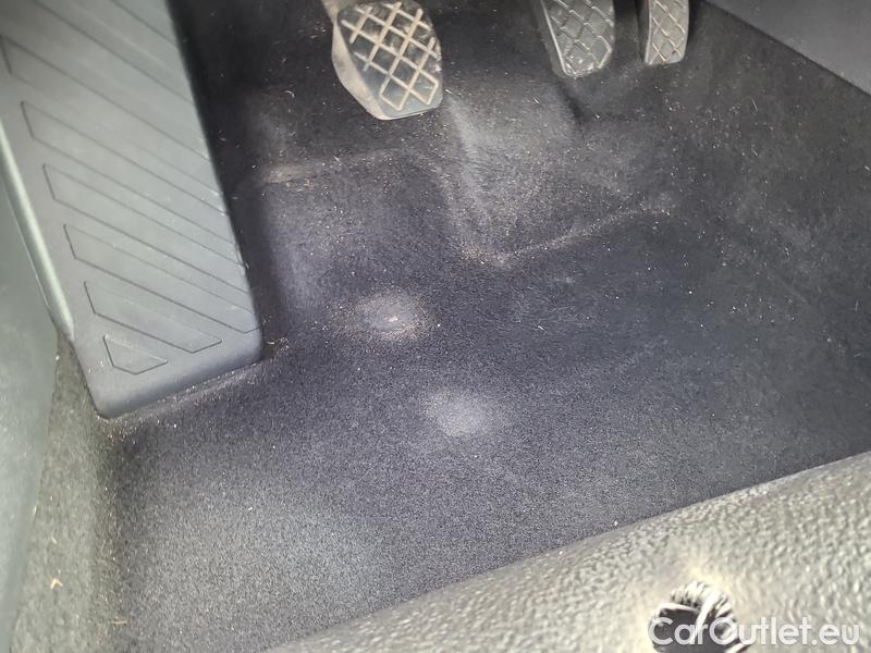 Skoda  Superb  Combi (3T5)(2010) Sup.C.FL2.0TDI 110 Style #12