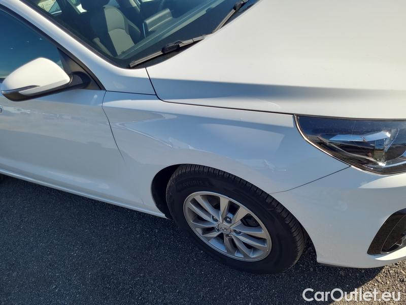  Hyundai  i30  (PD)(01.2017  ->)  kom.1.0TGDI 120 Comfort #17