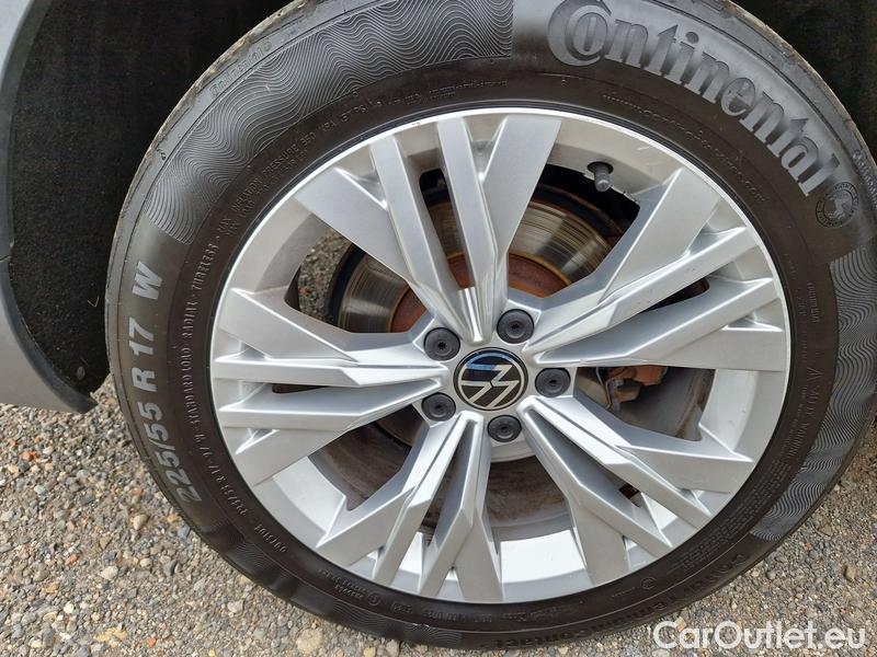  Volkswagen  Passat  Variant (CB5) (2019) Pas. Alltr.2.0TDI 140 4M AT #24