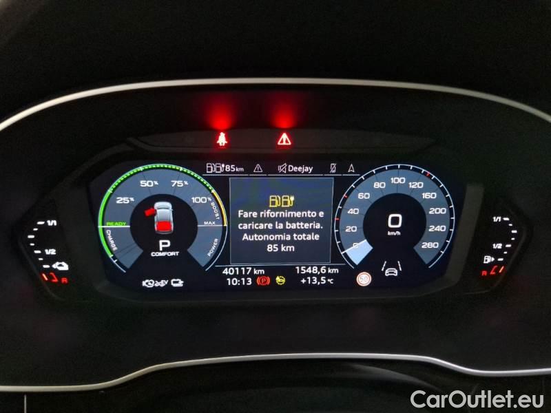 Audi  Q3 AUDI  SPORTBACK / 2019 / 5P / SUV 45 TFSI E S TRONIC BUSINESS PLUS #4