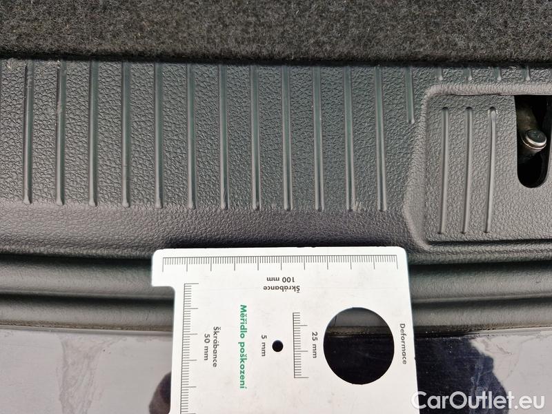  Volkswagen  Passat  Variant (CB5) (2019) Pas. Alltr.2.0TDI 140 4M AT #19