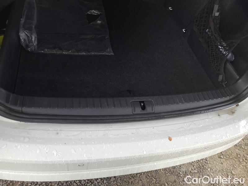  Skoda  Octavia  Combi 1.5TSI 110 Style #15