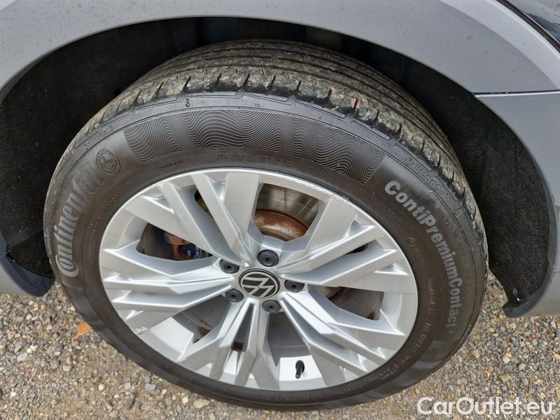  Volkswagen  Passat  Variant (CB5) (2019) Pas. Alltr.2.0TDI 140 4M AT #37