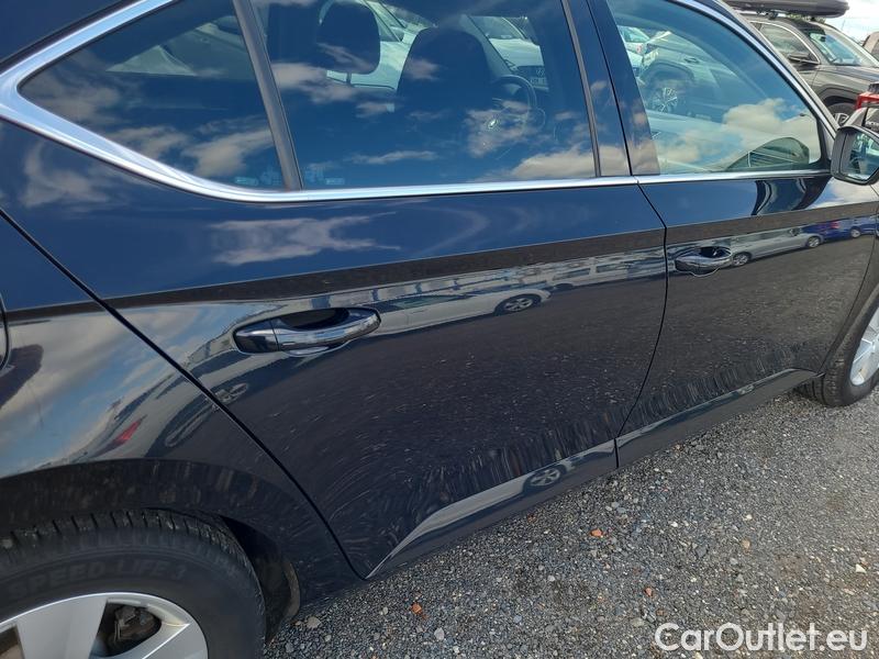 Skoda  Superb  2 (2008) Supe.FL1.5TSI 110 Ambition AT #16