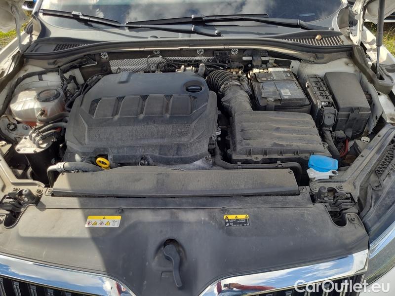 Skoda  Superb  Combi (3T5)(2010) Sup.C.FL2.0TDI 110 Style #9