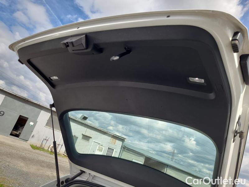 Skoda  Superb  Combi (3T5)(2010) Sup.C.FL2.0TDI 110 Style #11