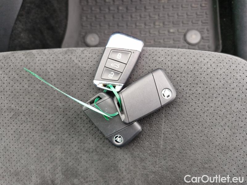 Skoda  Superb  (3V3)(2015) Supe.FL2.0TDI 110 Sportline #14