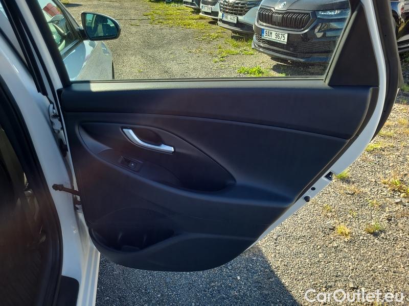  Hyundai  i30  (PD)(01.2017  ->)  kom.1.0TGDI 120 Comfort #14