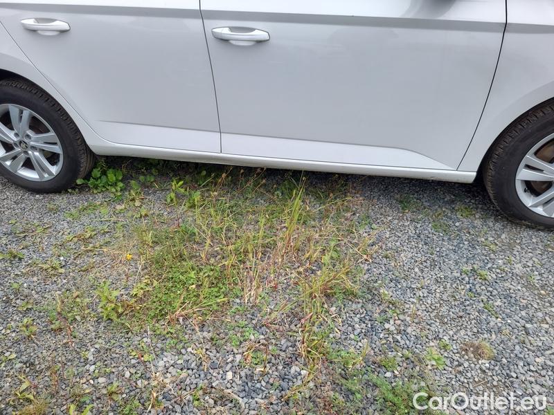  Skoda  Fabia  Combi (2015)  Com 1.0TSI 81 Style #15