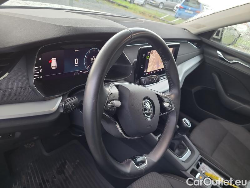  Skoda  Octavia  Combi 1.5TSI 110 Style #9