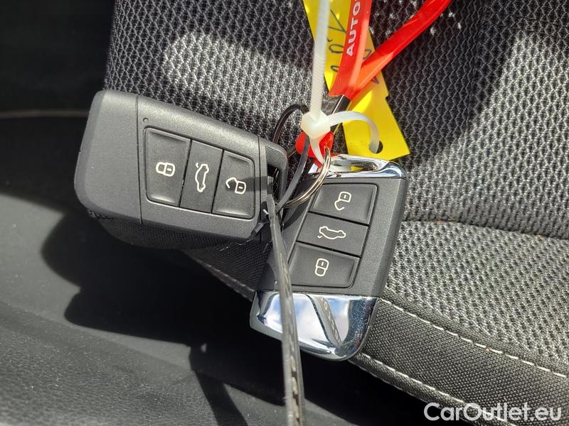 Skoda  Superb  Combi (3T5)(2010) Sup.C.FL2.0TDI 110 Style #15