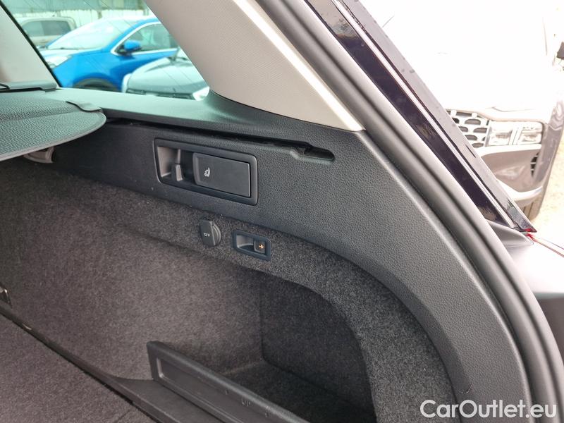  Volkswagen  Passat  Variant (CB5) (2019) Pas. Alltr.2.0TDI 140 4M AT #22