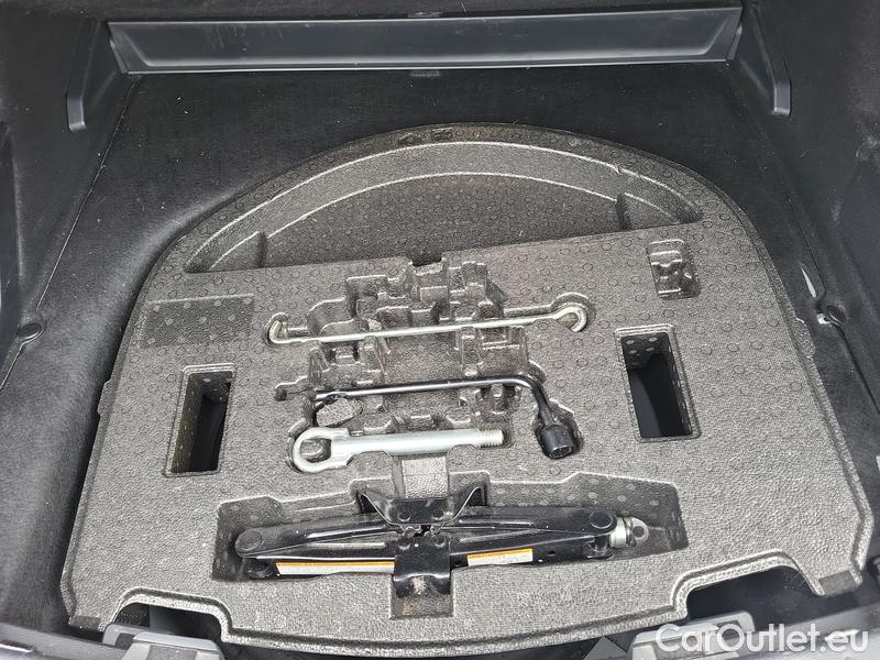 Toyota  Corolla  TouringSports (E21) (2019)  TS 2.0Hyb.Comfort AT #13