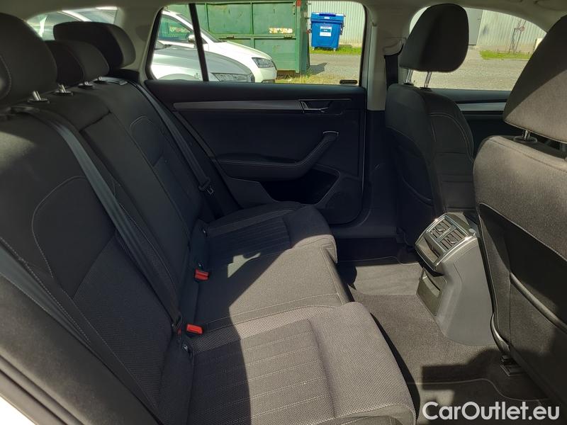 Skoda  Superb  Combi (3T5)(2010) Sup.C.FL2.0TDI 110 Style #11