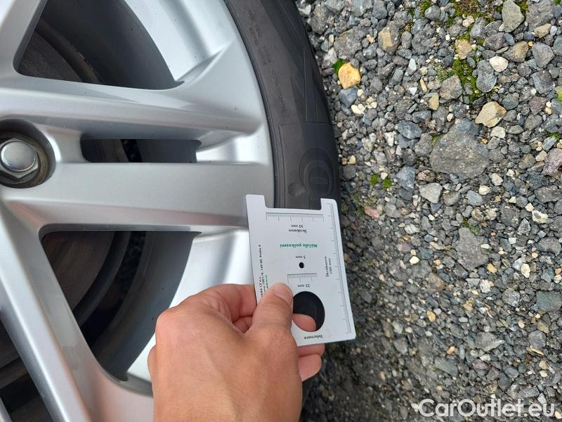 Toyota  Corolla  TouringSports (E21) (2019)  TS 2.0Hyb.Comfort AT #7