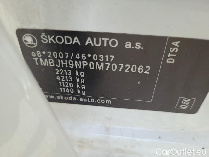 Skoda  Superb  Combi (3T5)(2010) Sup.C.FL2.0TDI 110 Style #10