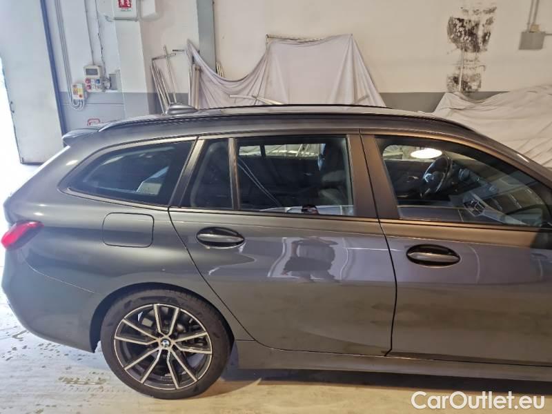 Bmw  Serie 3 BMW  / 2018 / 5P / STATION WAGON 330E BUSINESS ADVANTAGE TOURING AUTO #37