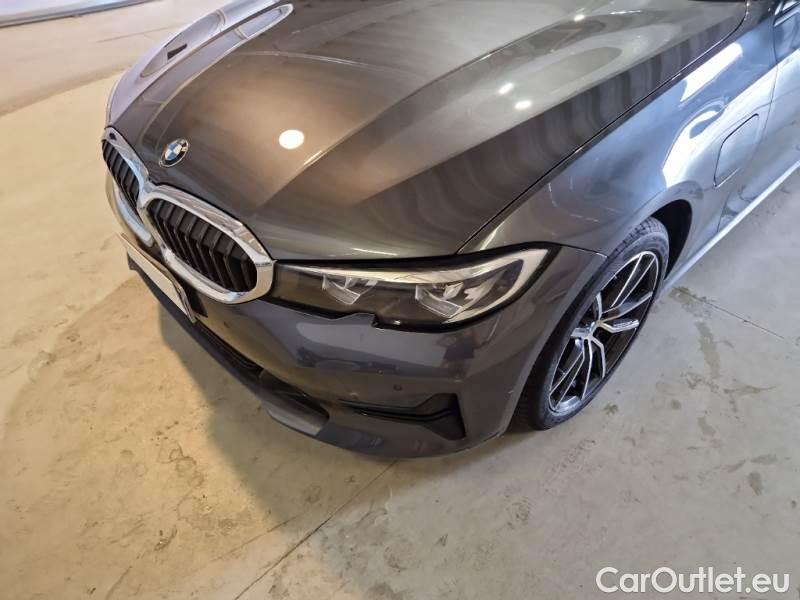 Bmw  Serie 3 BMW  / 2018 / 5P / STATION WAGON 330E BUSINESS ADVANTAGE TOURING AUTO #31
