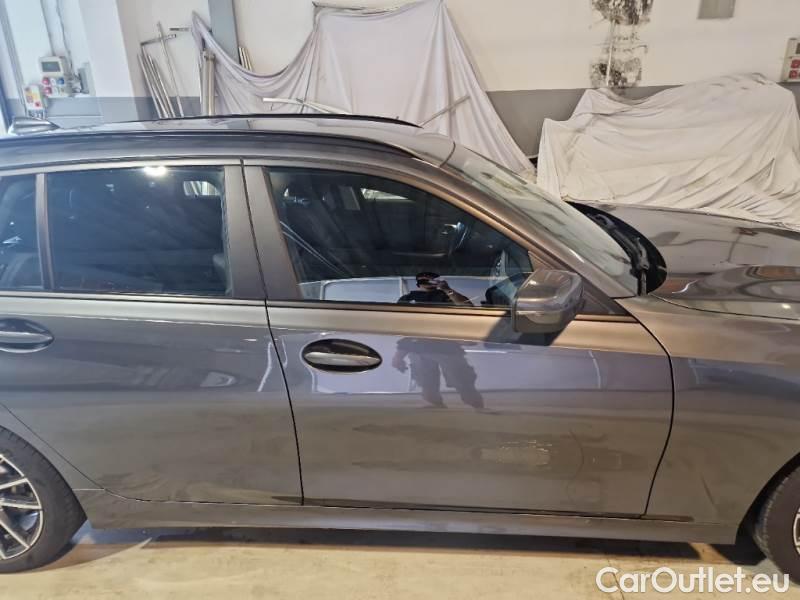 Bmw  Serie 3 BMW  / 2018 / 5P / STATION WAGON 330E BUSINESS ADVANTAGE TOURING AUTO #35