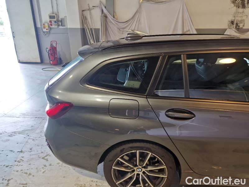 Bmw  Serie 3 BMW  / 2018 / 5P / STATION WAGON 330E BUSINESS ADVANTAGE TOURING AUTO #39