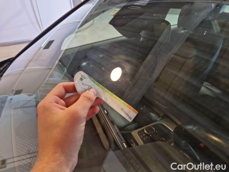 Bmw  Serie 3 BMW  / 2018 / 5P / STATION WAGON 330E BUSINESS ADVANTAGE TOURING AUTO #27