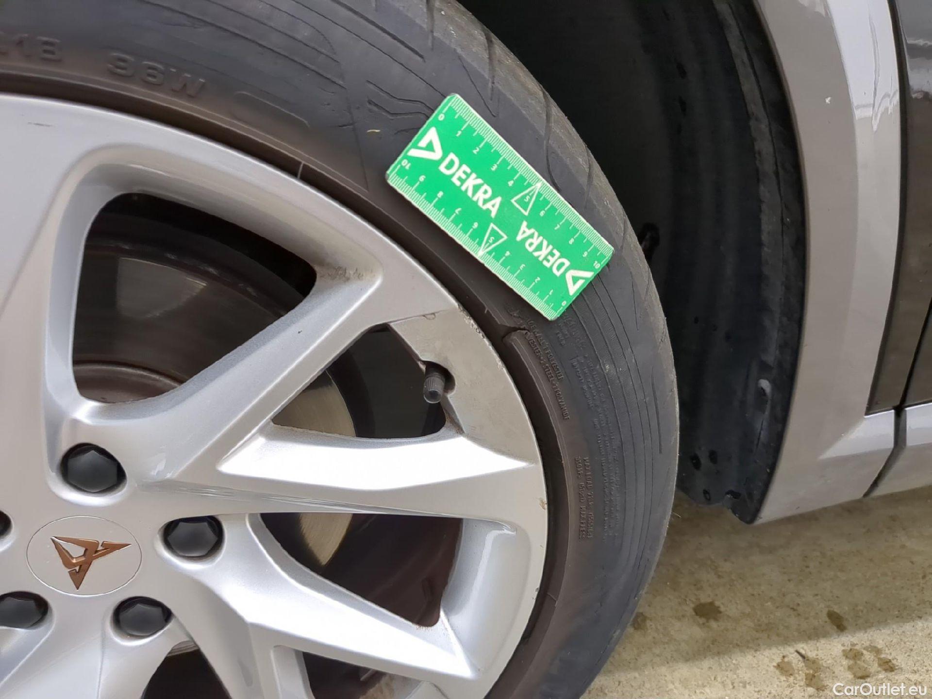  Cupra  Formentor CUPRA  / 2020 / 5P / SUV 1.4 e-HYBRID 204ch DSG6 Business Edition #8