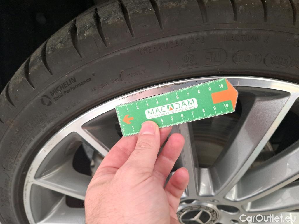 Mercedes  CLA-Klasse MERCEDES-BENZ CLA Coupe / 2019 / 4P / Coupé CLA 250 e AMG Line #24