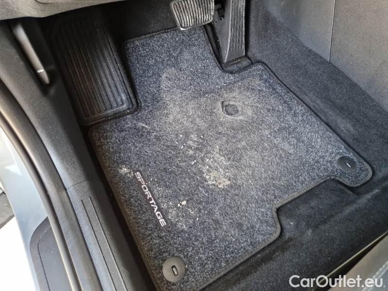 KIA  Sportage KIA  / 2021 / 5P / SUV 1.6 TGDI HEV STYLE 2WD AUTO #88