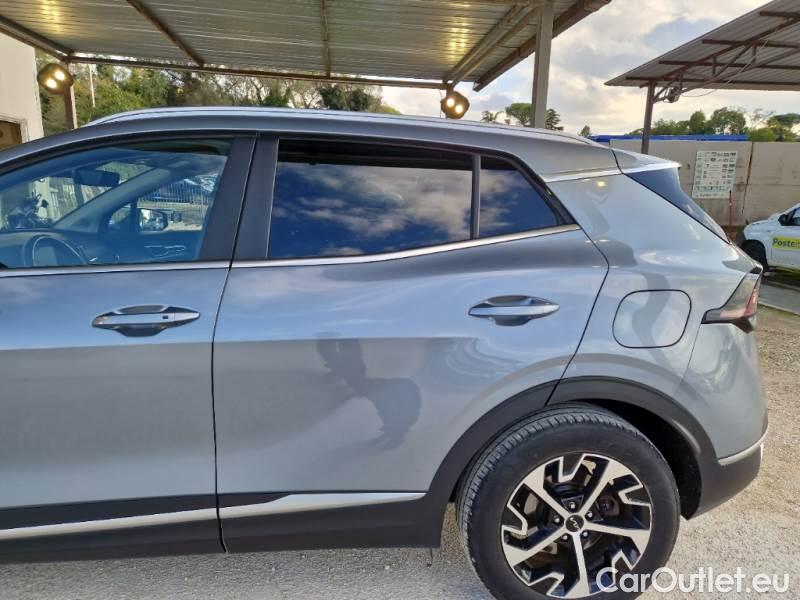 KIA  Sportage KIA  / 2021 / 5P / SUV 1.6 TGDI HEV STYLE 2WD AUTO #65