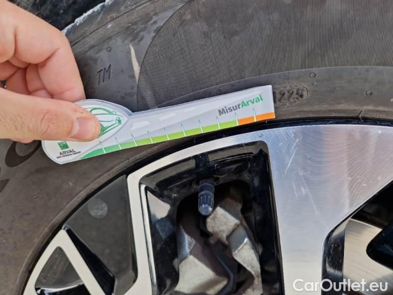 KIA  Sportage KIA  / 2021 / 5P / SUV 1.6 TGDI HEV STYLE 2WD AUTO #75