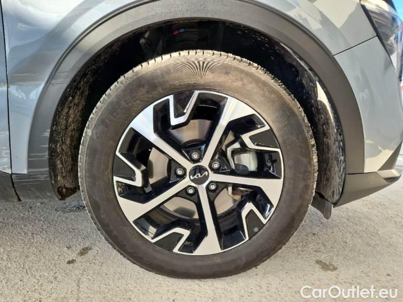 KIA  Sportage KIA  / 2021 / 5P / SUV 1.6 TGDI HEV STYLE 2WD AUTO #17