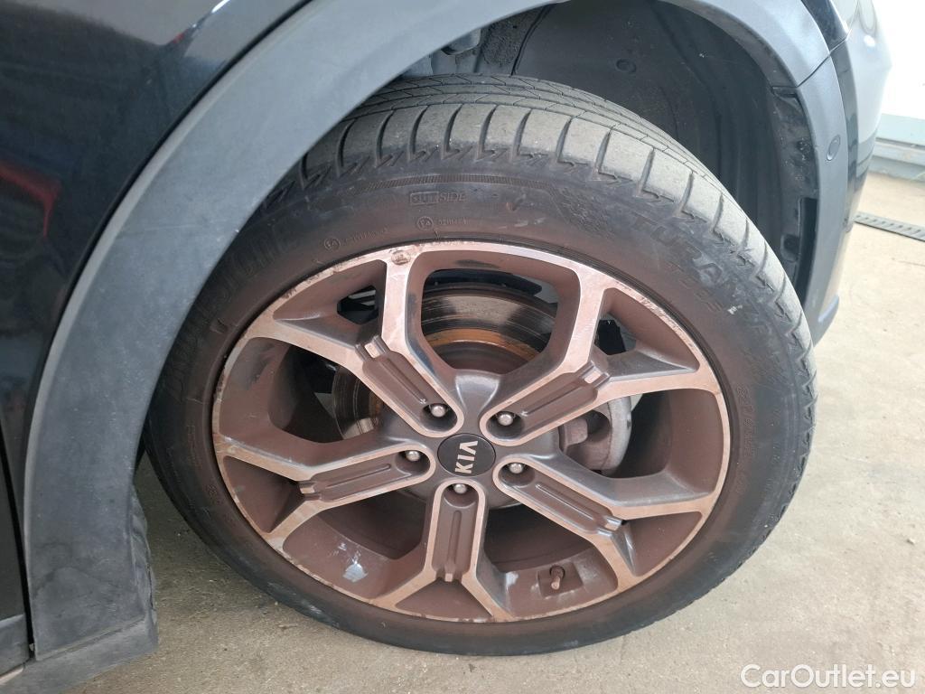 KIA  XCeed  Plug-in Hybrid Premium 1.6 140CV BVA6 E6d #33