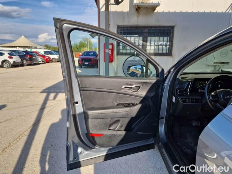 KIA  Sportage KIA  / 2021 / 5P / SUV 1.6 TGDI HEV STYLE 2WD AUTO #84