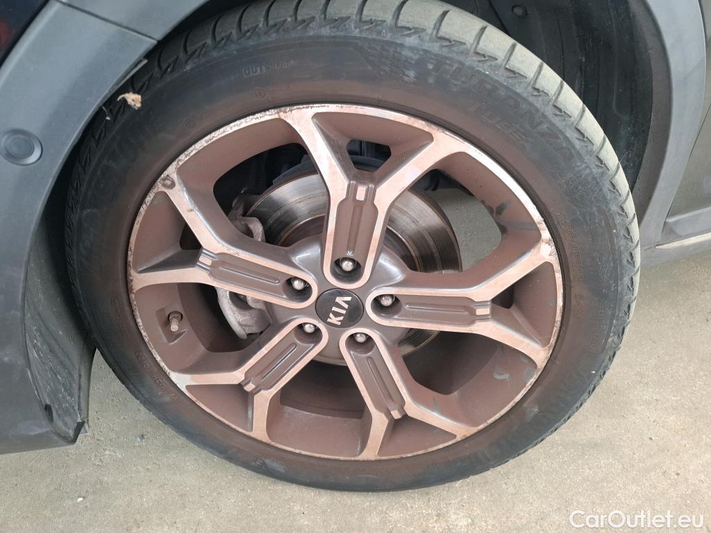 KIA  XCeed  Plug-in Hybrid Premium 1.6 140CV BVA6 E6d #16