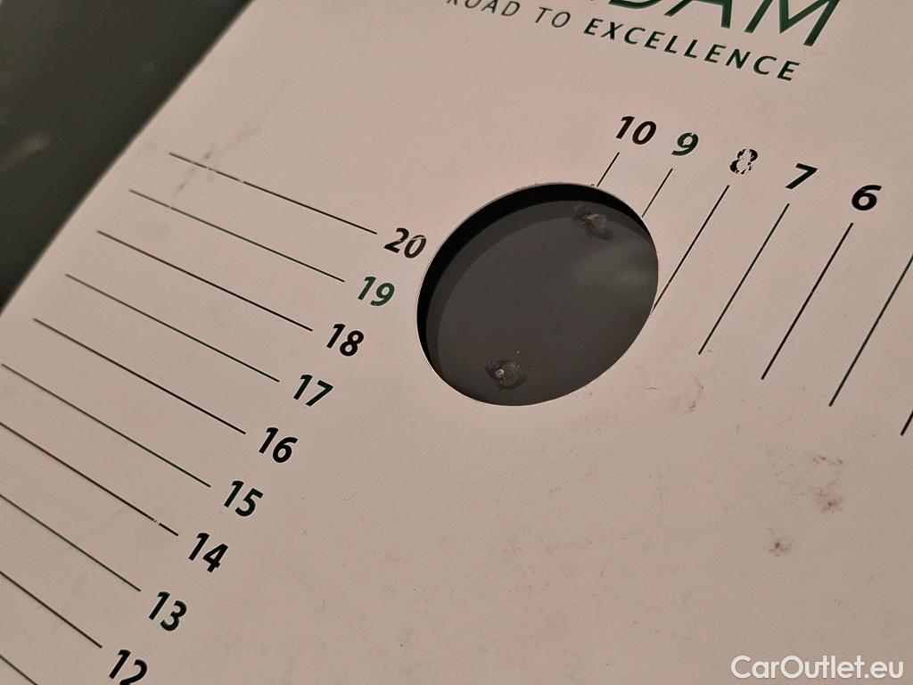 Mercedes  CLA-Klasse MERCEDES-BENZ CLA Coupe / 2019 / 4P / Coupé CLA 250 e AMG Line #2