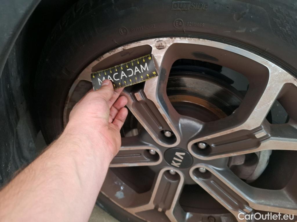 KIA  XCeed  Plug-in Hybrid Premium 1.6 140CV BVA6 E6d #37