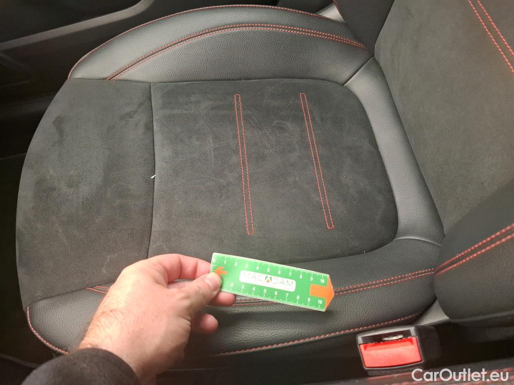  Mercedes  GLA MERCEDES-BENZ  / 2020 / 5P / SUV 1.3  250 e AMG LINE DCT #26