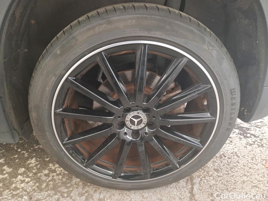  Mercedes  GLA MERCEDES-BENZ  / 2020 / 5P / SUV 1.3  250 e AMG LINE DCT #19