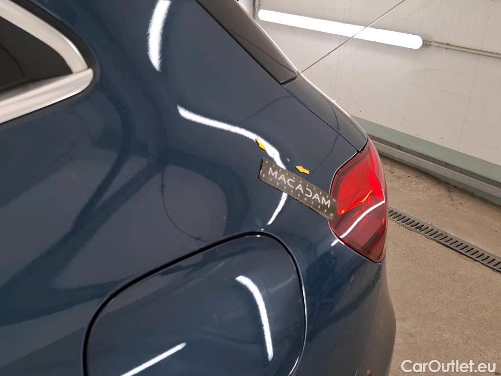  Mercedes  GLA MERCEDES-BENZ  / 2020 / 5P / SUV  250 e BUSINESS LINE DCT #33