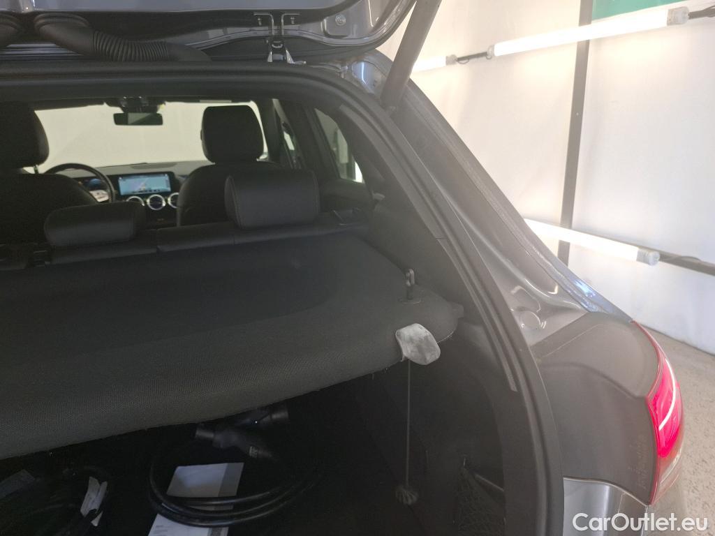  Mercedes  GLA MERCEDES-BENZ  / 2020 / 5P / SUV 1.3  250 e AMG LINE DCT #16