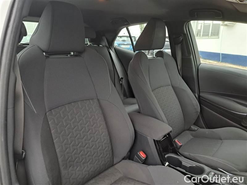 Toyota  Corolla TOYOTA  / 2019 / 5P / BERLINA 1.8 HYBRID ACTIVE #13