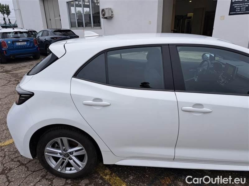 Toyota  Corolla TOYOTA  / 2019 / 5P / BERLINA 1.8 HYBRID ACTIVE #38
