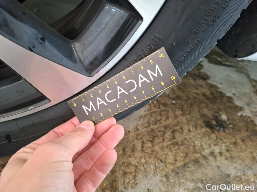  Renault  Clio  V Intens 1.6 E-TECH Hybrid 140CV BVA6 E6d #9