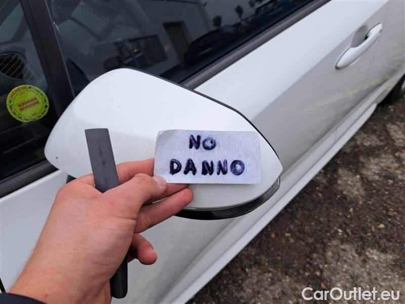 Toyota  Corolla TOYOTA  / 2019 / 5P / BERLINA 1.8 HYBRID ACTIVE #58