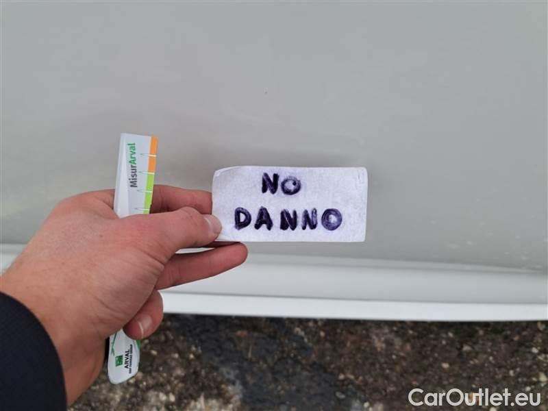 Toyota  Corolla TOYOTA  / 2019 / 5P / BERLINA 1.8 HYBRID ACTIVE #37