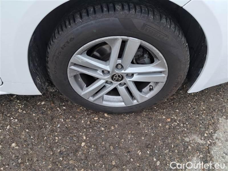 Toyota  Corolla TOYOTA  / 2019 / 5P / BERLINA 1.8 HYBRID ACTIVE #17