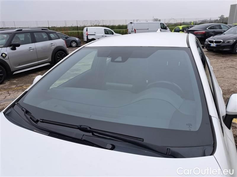 Toyota  Corolla TOYOTA  / 2019 / 5P / BERLINA 1.8 HYBRID ACTIVE #24