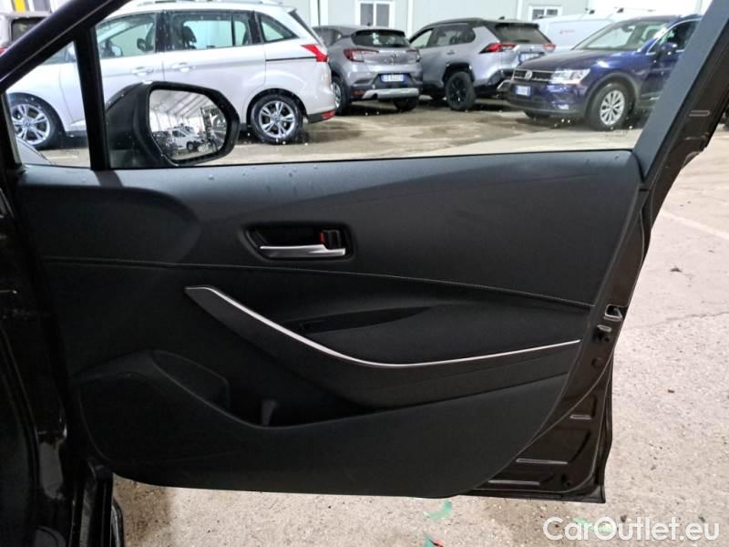 Toyota  Corolla TOYOTA  / 2019 / 5P / STATION WAGON TS 1.8 HYBRID BUSINESS #95